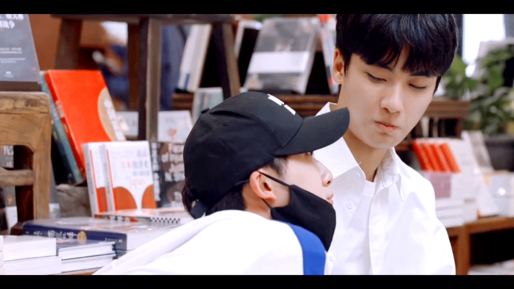 【芥子时光】小情侣贴贴