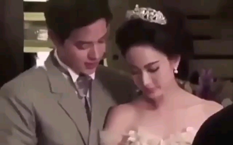 考古奶酪夫妇最早拍摄的婚礼主题杂志封面 JAMESJIRAYU TAEW哔哩哔哩bilibili