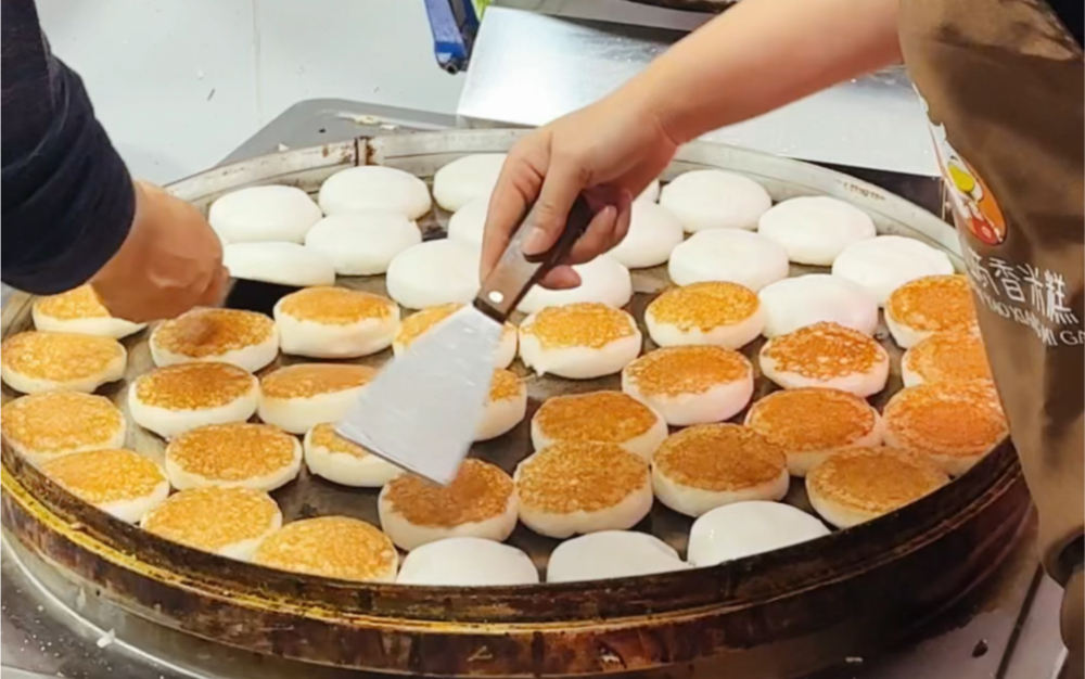 街头小吃-山药香米糕