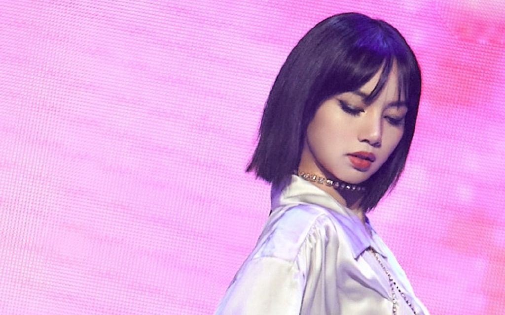 lisa《we rock》大秀!美女又来了