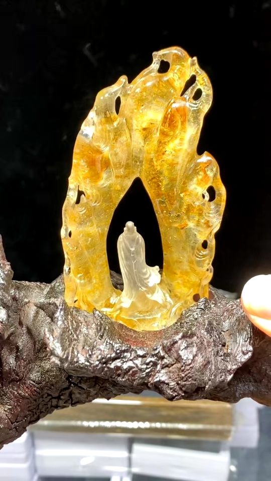 纯天然黄胶花悟道小摆件,晶体通透明亮,送底座,一物一图,净尺寸:95*50