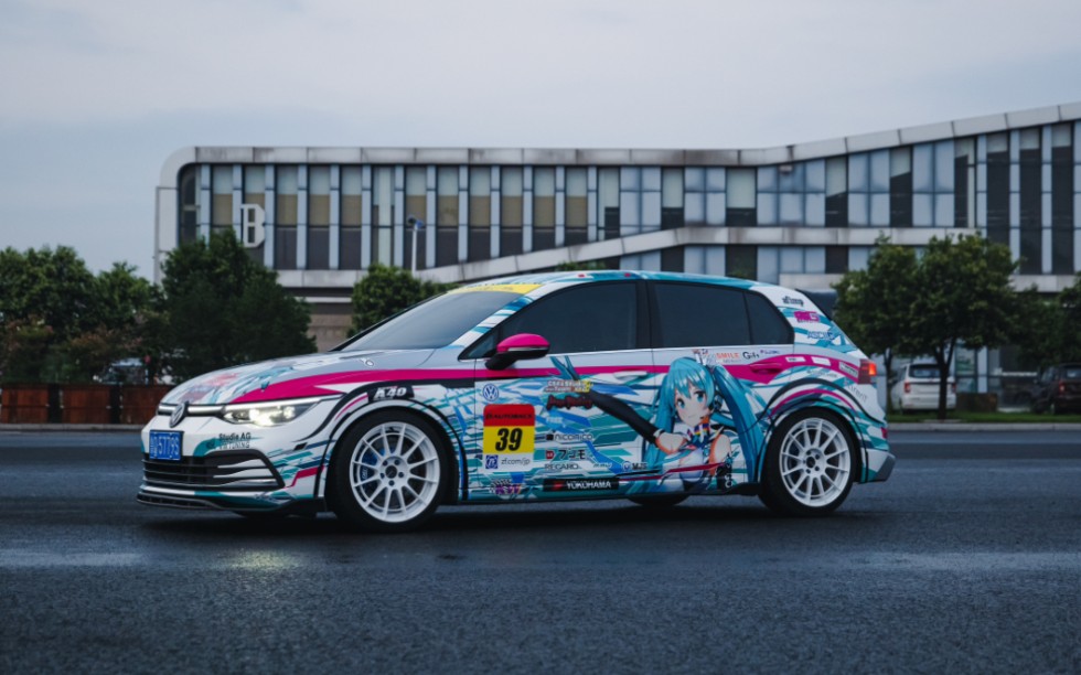 可能是b站最还原的2013年赛车初音痛车