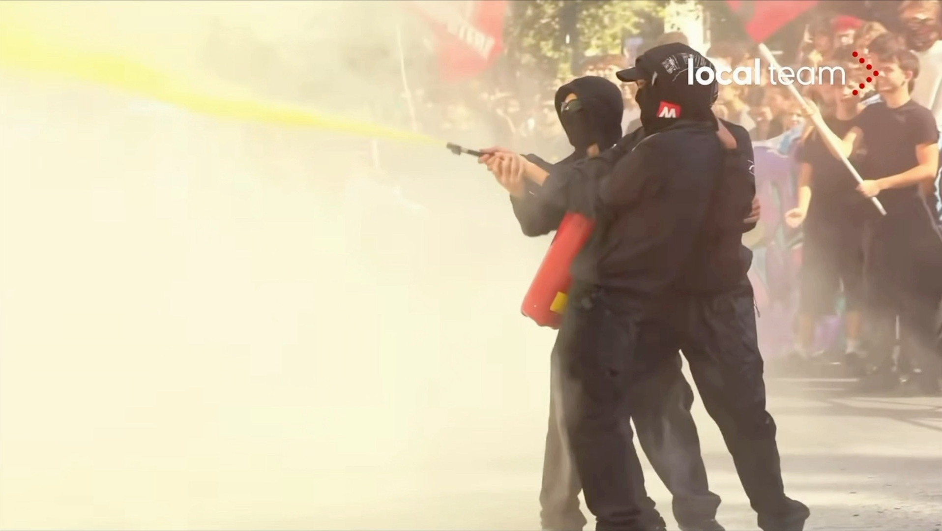 【10月17日】意大利爆发大规模学生抗议，要求“把钱用于大学，而不是战争”；俄军宣布夺取多布罗皮利亚；上任仅5天，白宫新闻秘书被解雇，1文看清经过