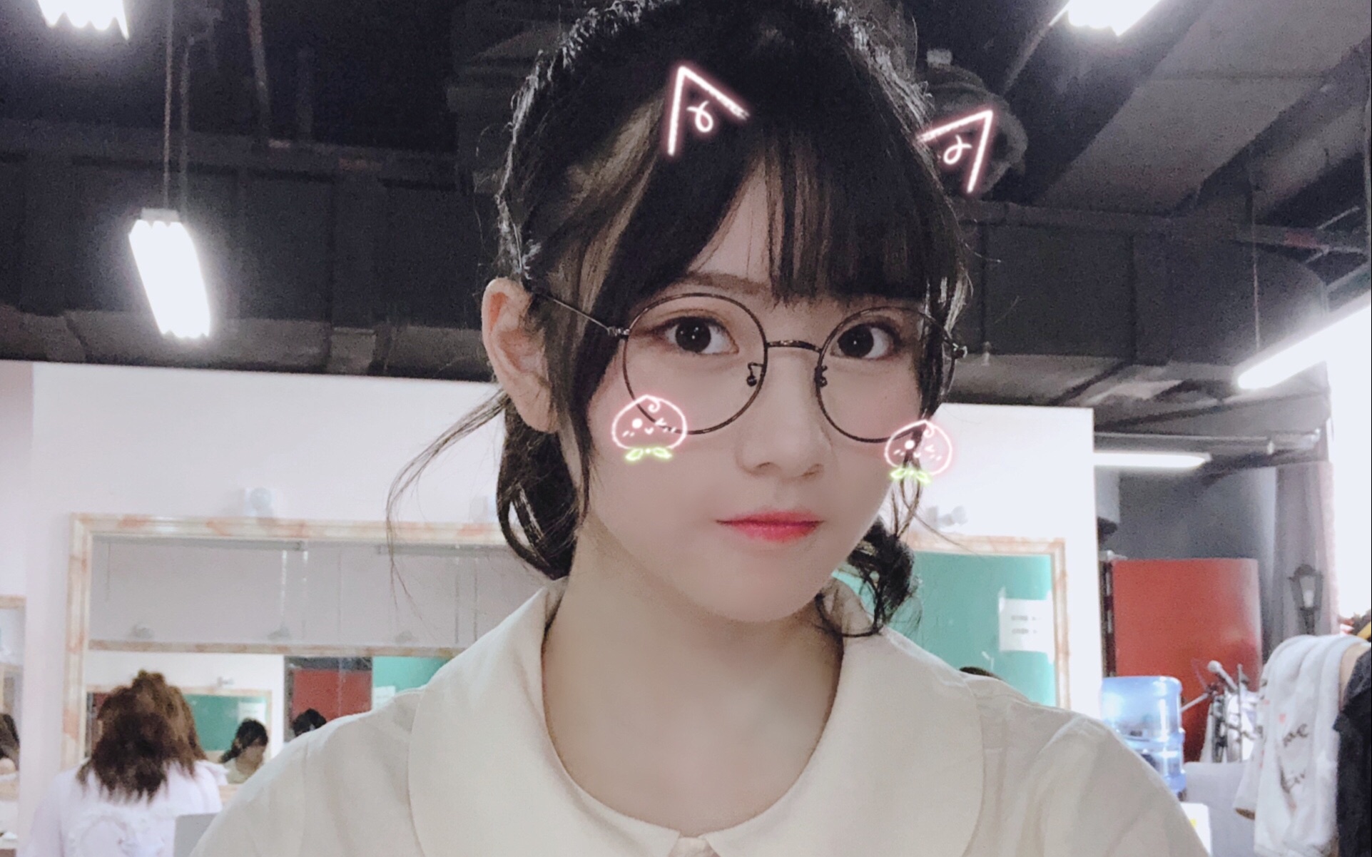 【gnz48余芷媛】:比利王是什麼? 直播教坏小朋友_哔哩哔哩_bilibili