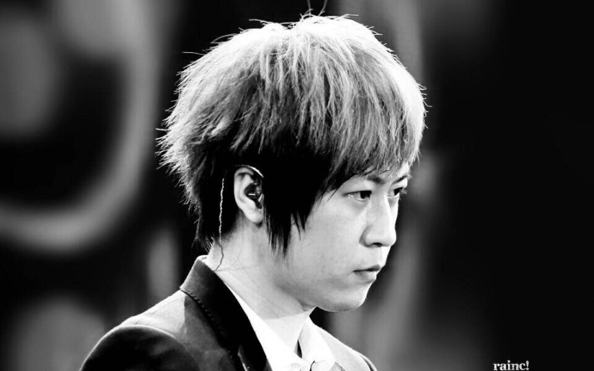 五月天阿信这里是霸道总裁的世界又酷又帅