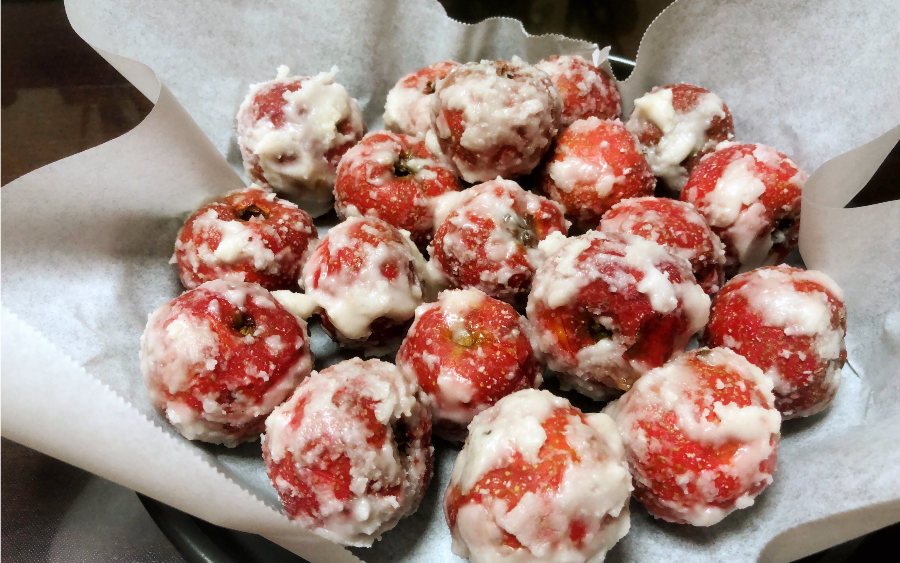 糖霜山楂,吃了成品的那么多年,没想到还是自己做的更好吃呀!