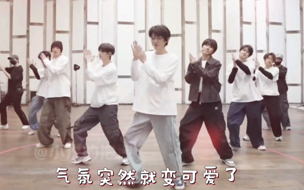 好萌啊,真的好萌,他让这只舞突然变得可爱起来了#时代少年团宋亚轩