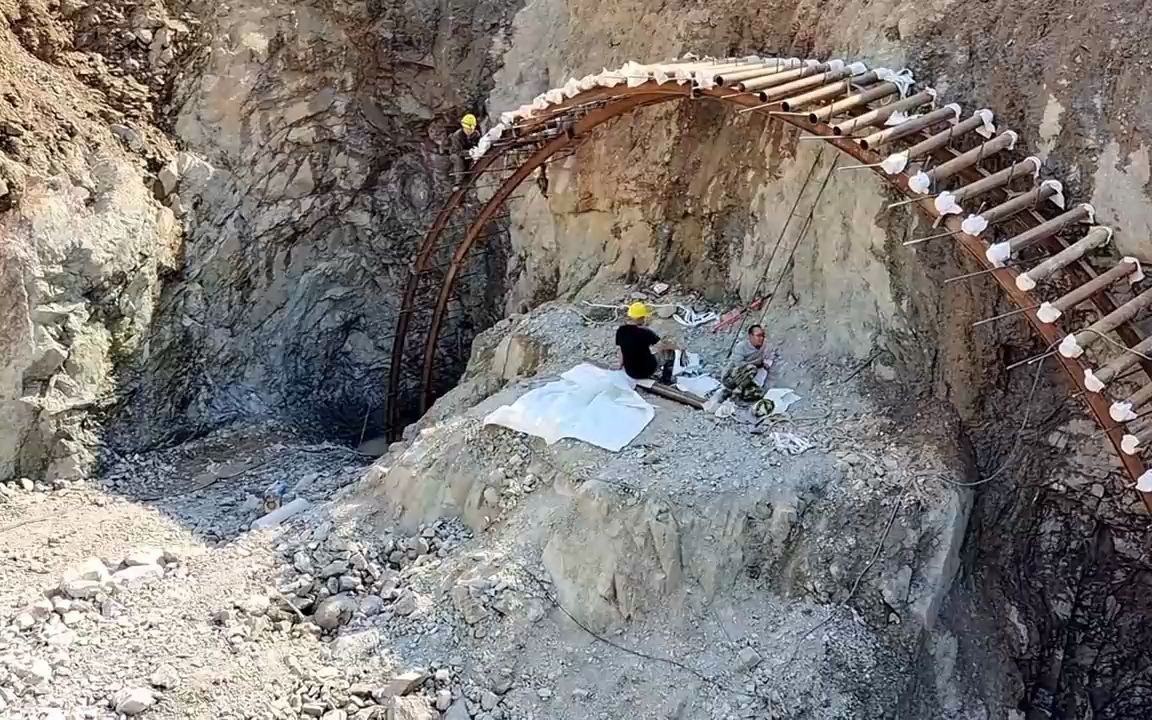 隧道洞口套拱施工流程