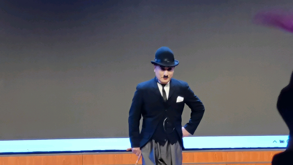 中国幽默大师卓别林