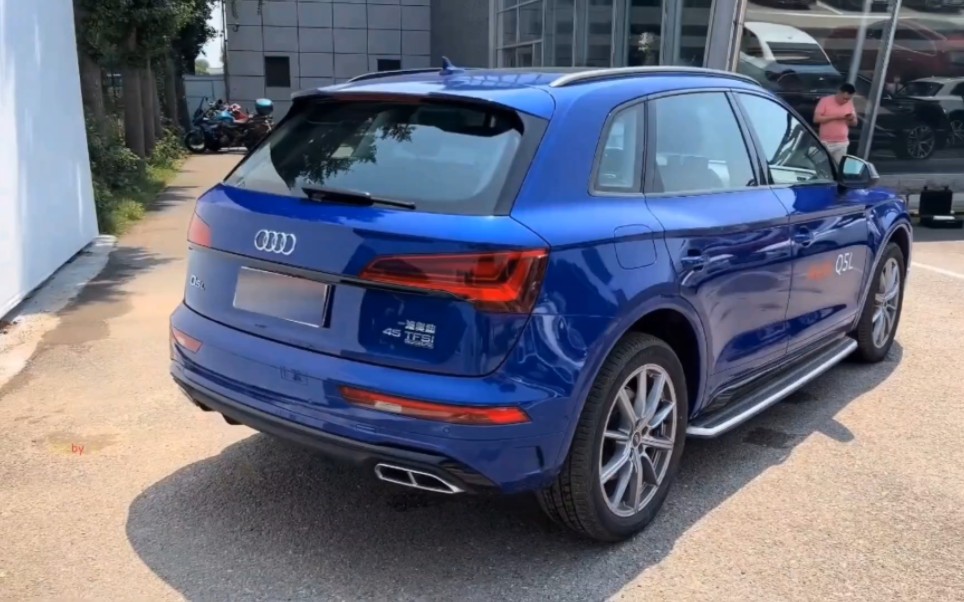 2023款奥迪q5l,搭载2.0t配四驱,,大气又好开