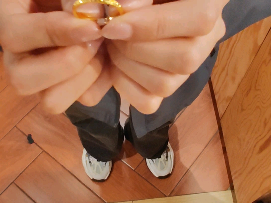 【飘向全世界】第一支视频求三连！