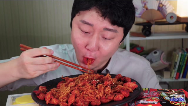 吃播,香辣火鸡面,够味!