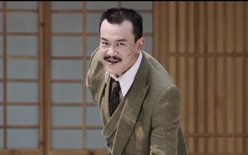 邪不压正:廖凡和彭于晏决斗,换枪时突然脚打滑,差点把自己摔死