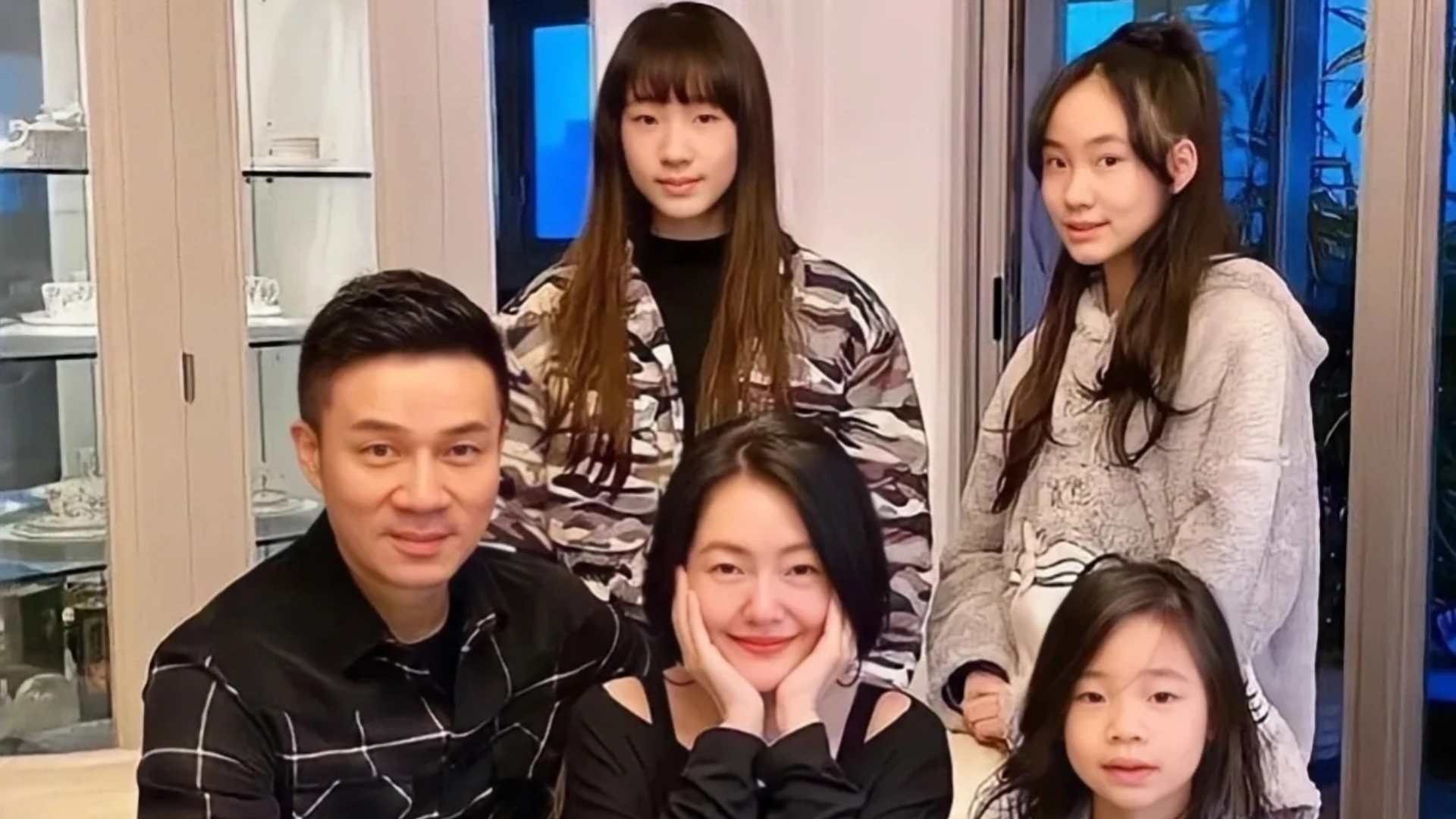 小s与吴慷仁演亲密戏,老公婆婆都支持,许老三:你想搞外遇吗?