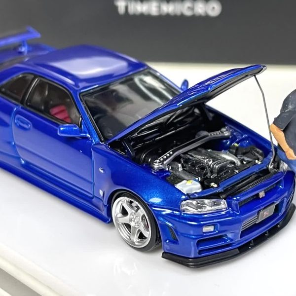 1/64 Nissan Skyline GT-R R34 & Paul Walker figurine (The Fast and