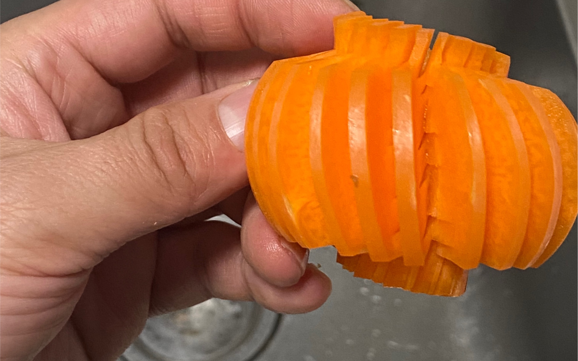 切个胡萝卜灯笼祝大家新年快乐