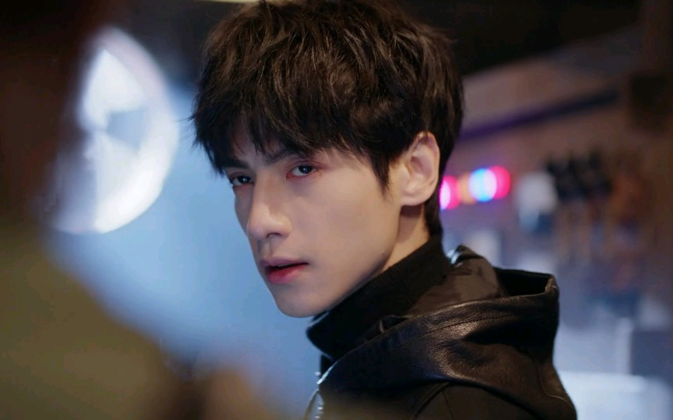 他是黑暗中的英雄《孤勇者》罗云熙周小山