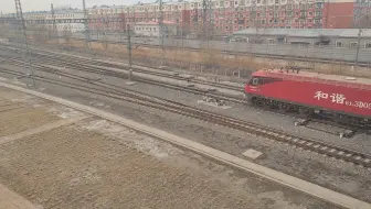 K979次（西宁—齐齐哈尔）列车通过龙凤桥