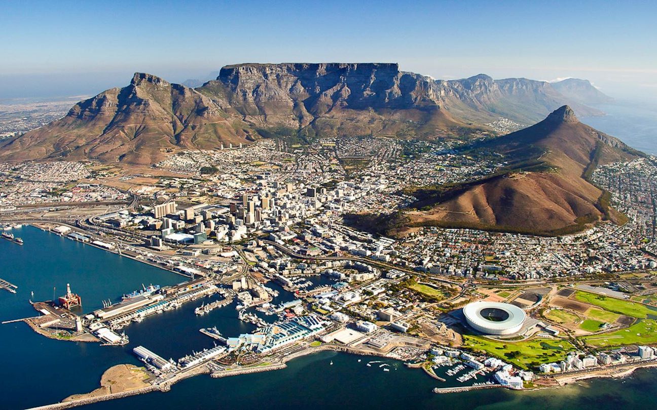 航拍开普敦城市港口和码头