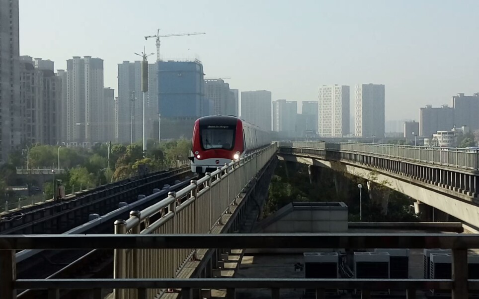 无锡地铁1号线西漳站进站