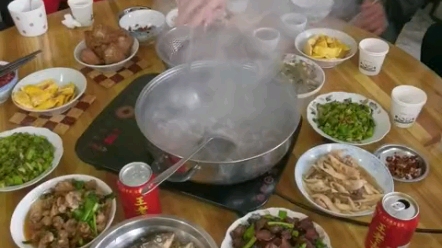 [图]春节快乐！桂林龙胜侗家春节拜年早夜饭开吃了