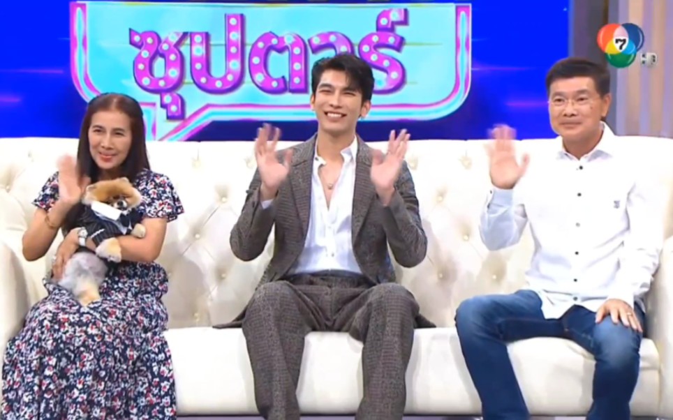 [图]20220828 Mew~Mewsuppasit 7台综艺Hello SuperStar 和爸爸妈妈chopper一起上节目 生肉