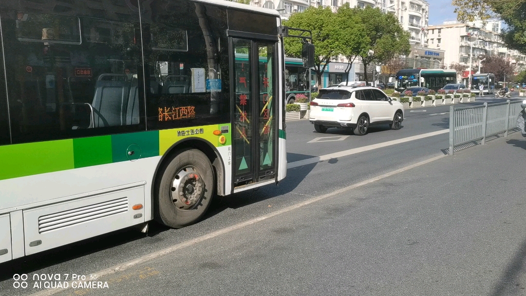 巴士五公司宝山17路(l0b-0121)长江西路共和新路站(往共和新路长江