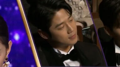 【2019 KBS演技大赏男新人入围｜ <em class="keyword">邻家律师赵德浩2</em>】郑浚远帅惨了好吗