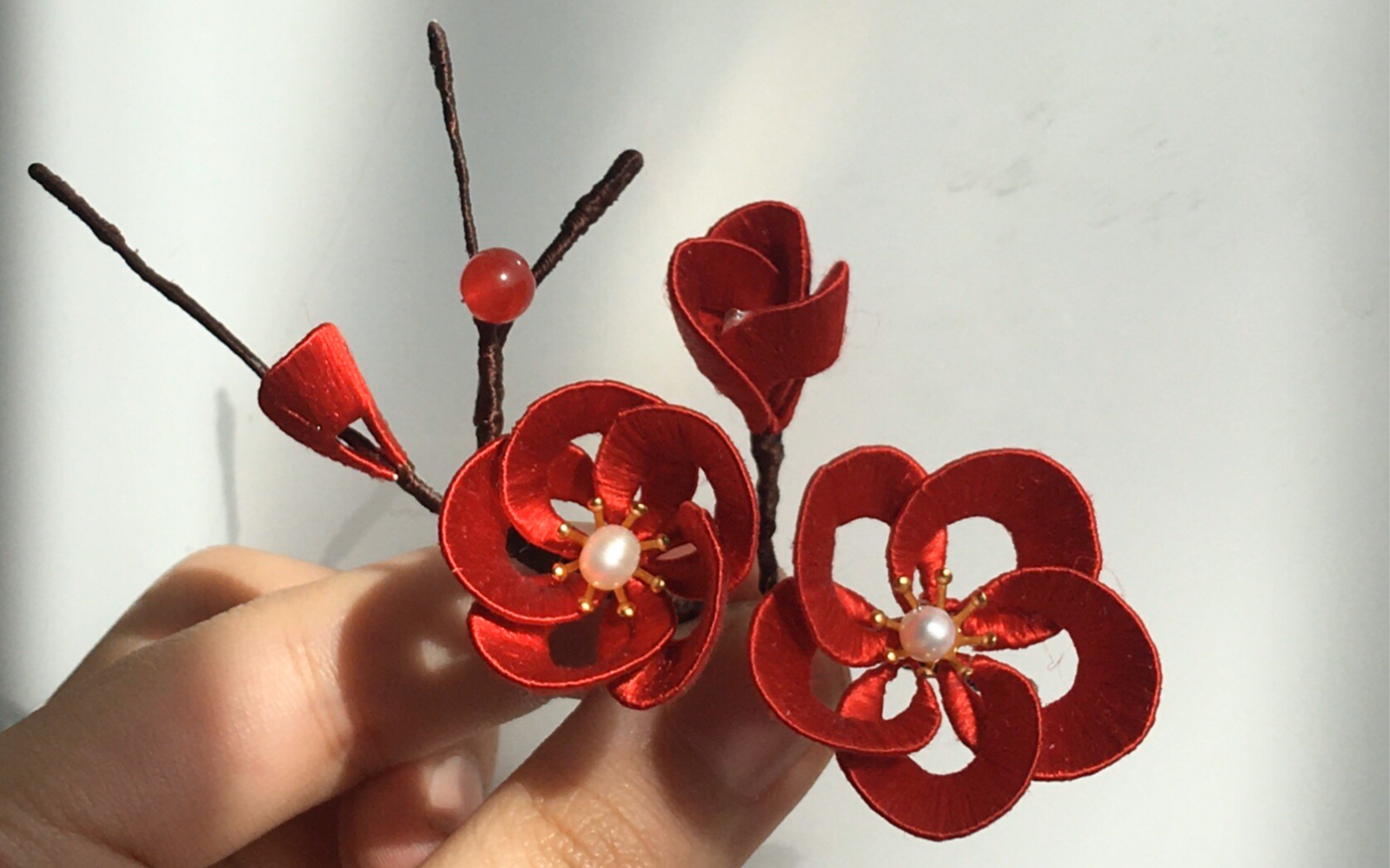 缠花】业余簪娘的第一个宝宝 快来康康 是你想要的梅花簪子吗 配红色