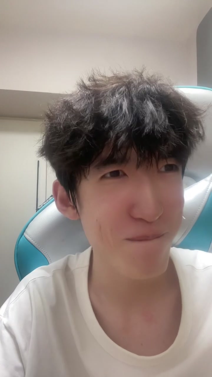 重生之天花板归来2024-08-04dy龙少直播录像