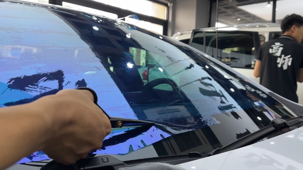 比亚迪蓝色妖姬太阳膜