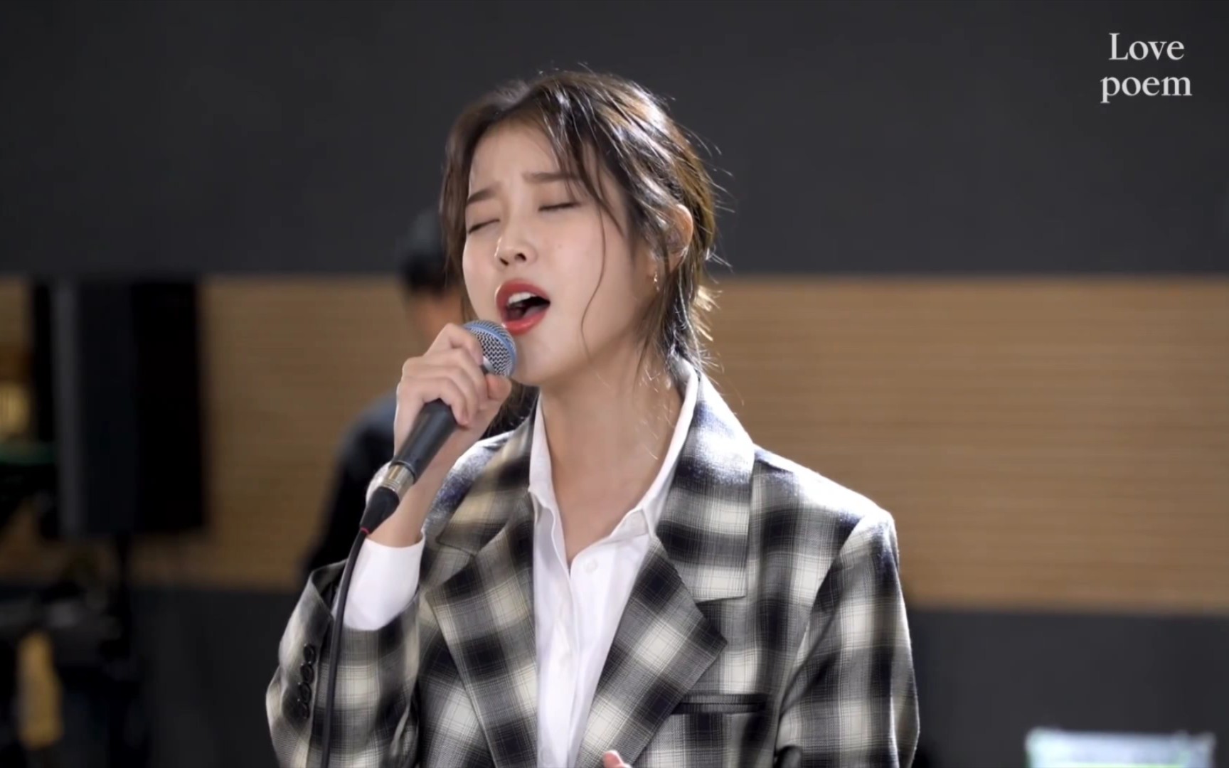 [iu]李知恩 _love poem_ live clip