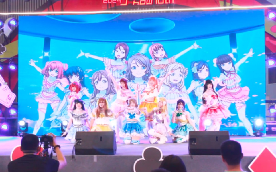 和足太217爬同一个台的完颜水团长什么样?