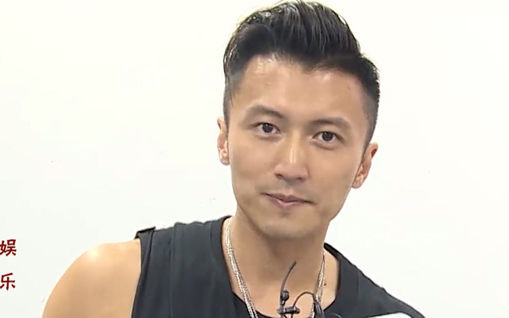 谢霆锋首次回应与杨幂恋爱传闻,也正面回应是否和王菲结婚