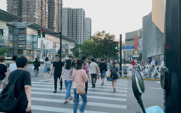 vlog日常 | 下班生活| 大城市的距离与冷漠,反而让人无比安心