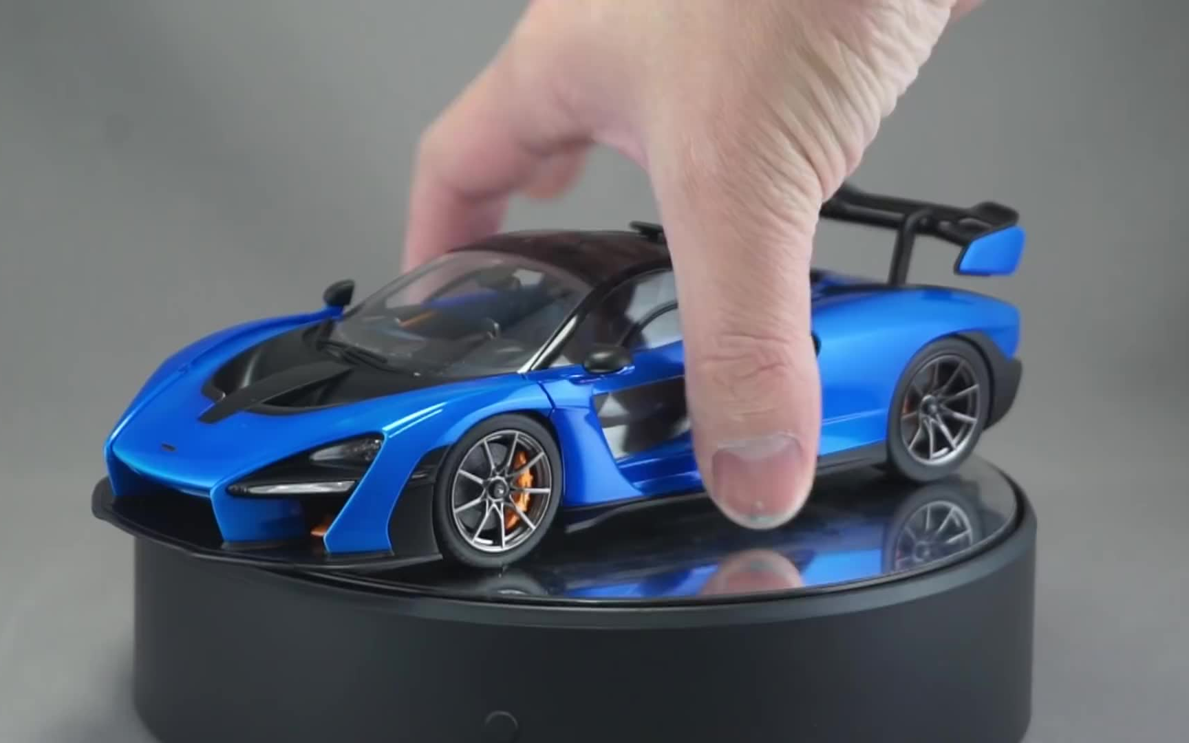 田宫mclaren senna 1/24 蓝色完成品_哔哩哔哩 (゜-゜)つロ 干杯