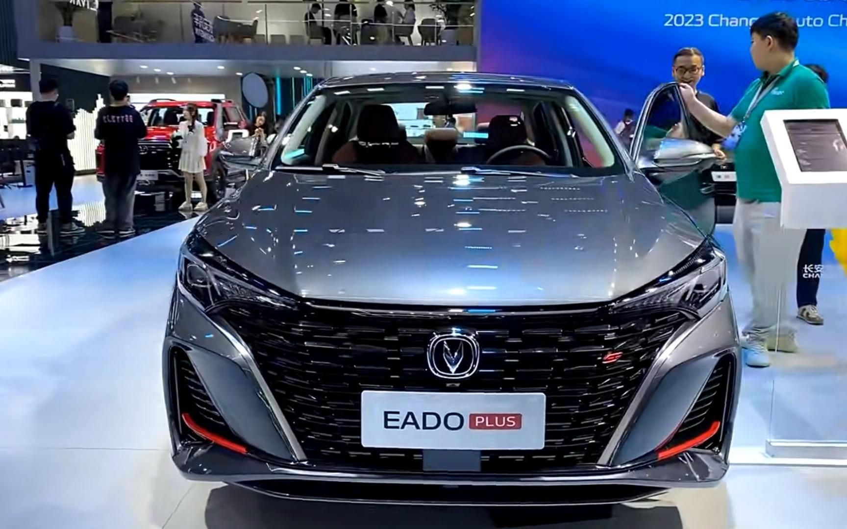 2024款长安逸动plus终于来了!搭蓝鲸1.4t,百公里油耗5.6l