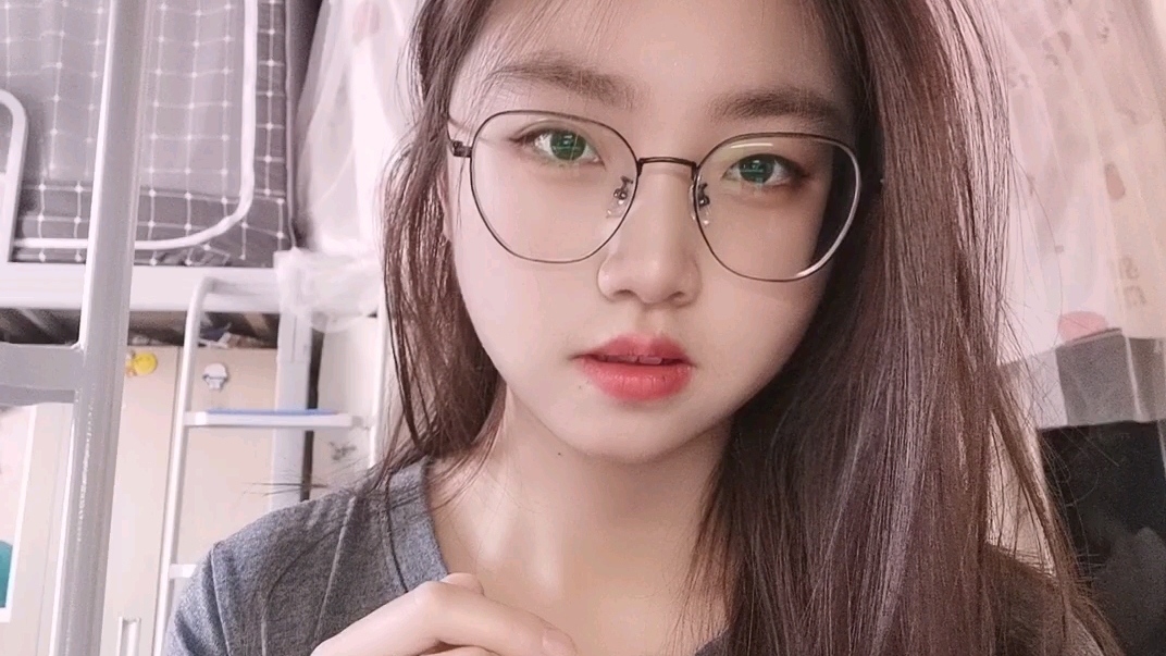 哈喽大家好我是肉肉初次接触这个平台还有很多不懂的