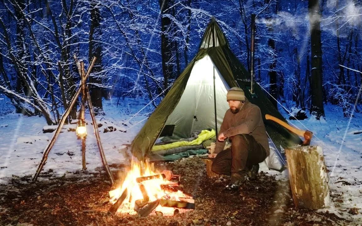 [图]Kent Survival-冬季雪地露营--热腾腾的帐篷和烤牛肉过夜(Winter Snow Camping - Hot Tent Overnighter wi