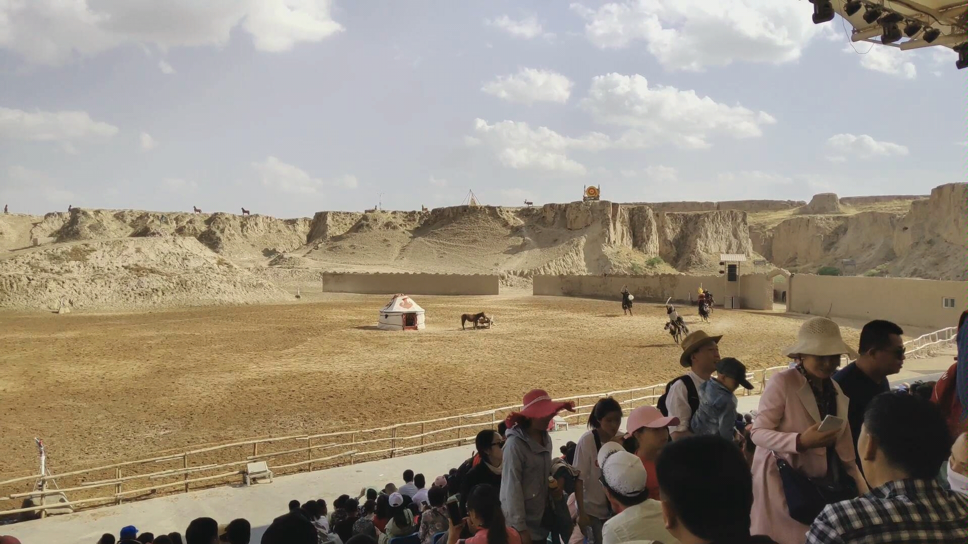 中国首部展现西夏的大型实景马战史诗剧《北疆天歌》(宁夏银川)哔哩哔哩bilibili