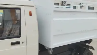 驭菱电动款勾臂垃圾车 绿色环保新能源自卸车 中型垃圾转运车