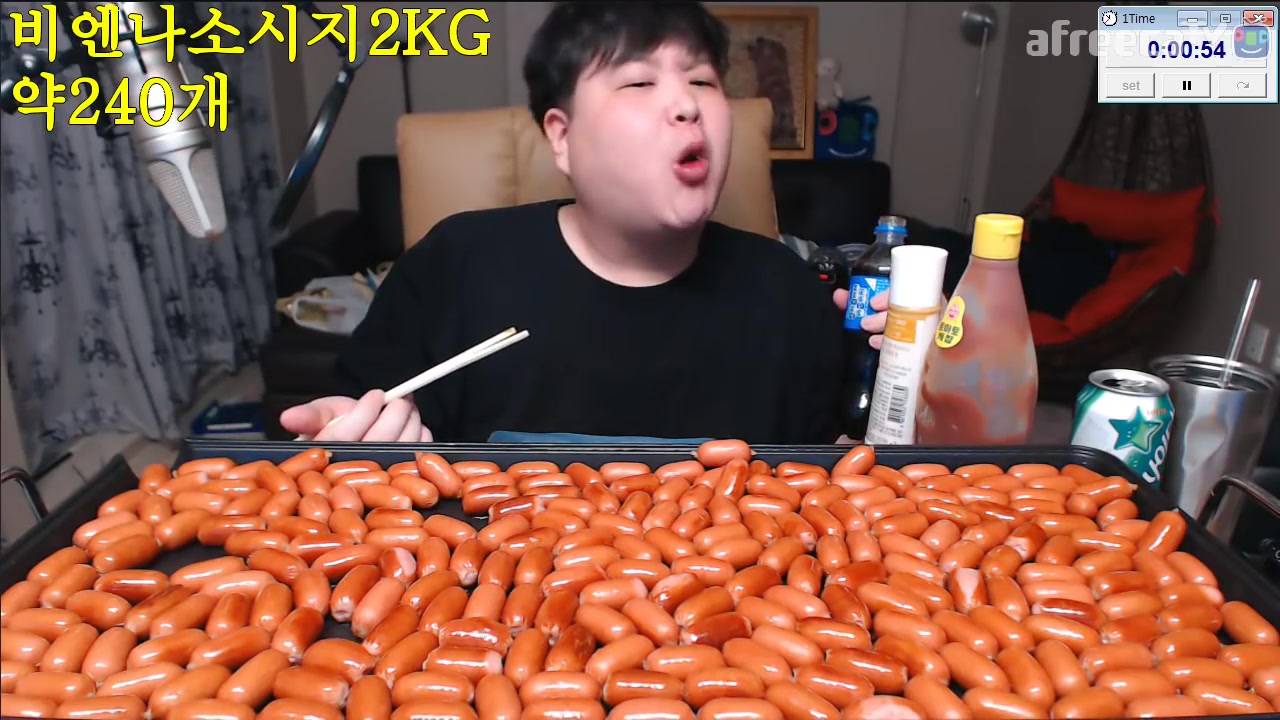 【生肉搬运-香肠哥】怒吃240个小香肠