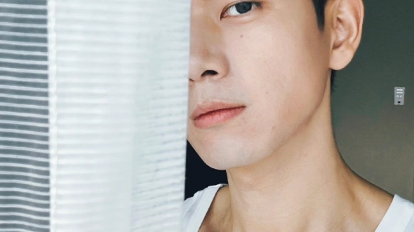 好喜欢这个颈窝啊