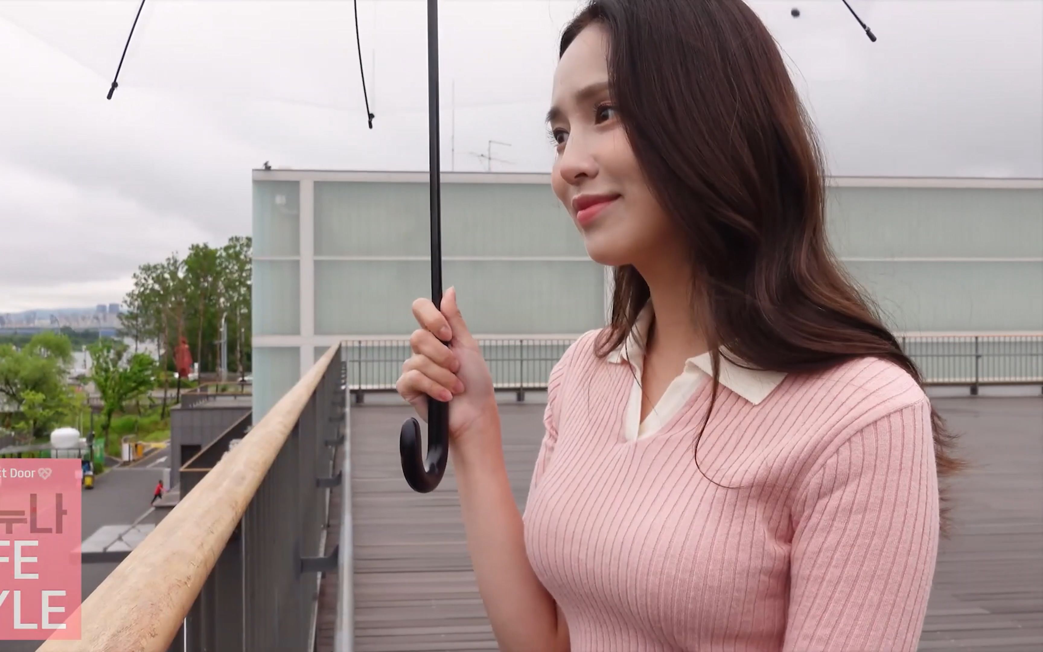 [4k] 邻家姐姐 - 漫步青雨闲处 220621