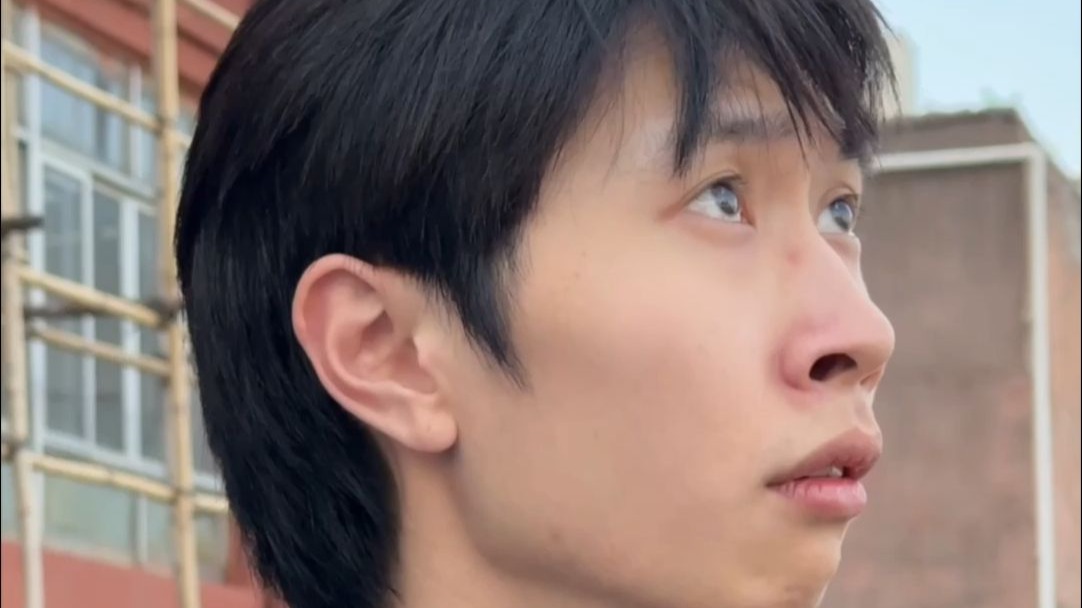 完都 给校长搞出个新发型