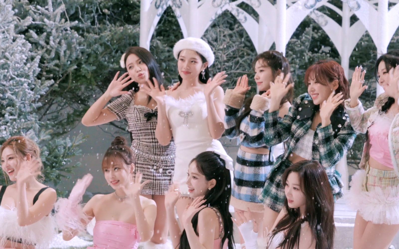 Red Velvet X aespa《Beautiful Christma... 哔哩哔哩