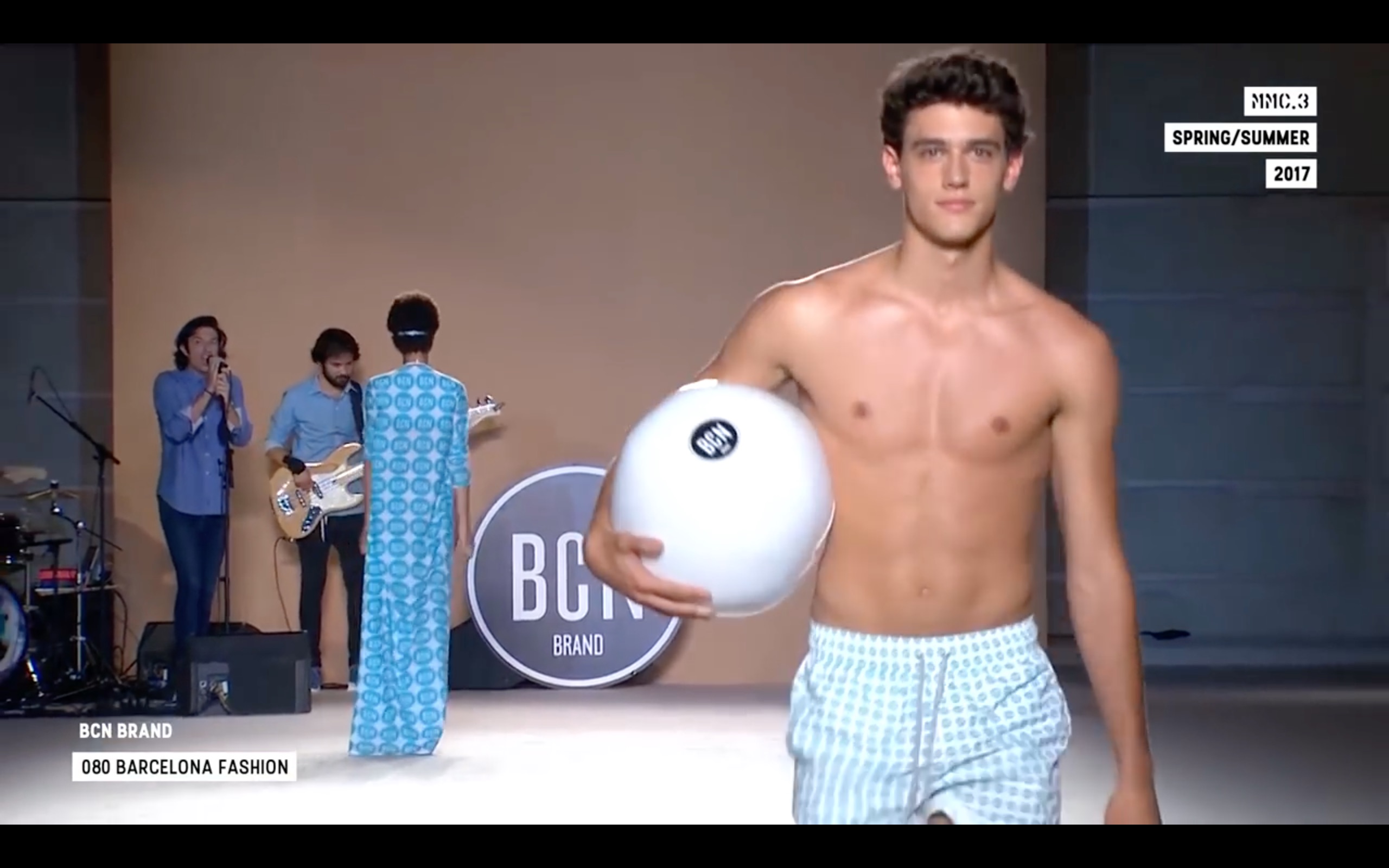 【夏薇补全计划】Xavier Serrano for BCN Brand SS2017哔哩哔哩bilibili