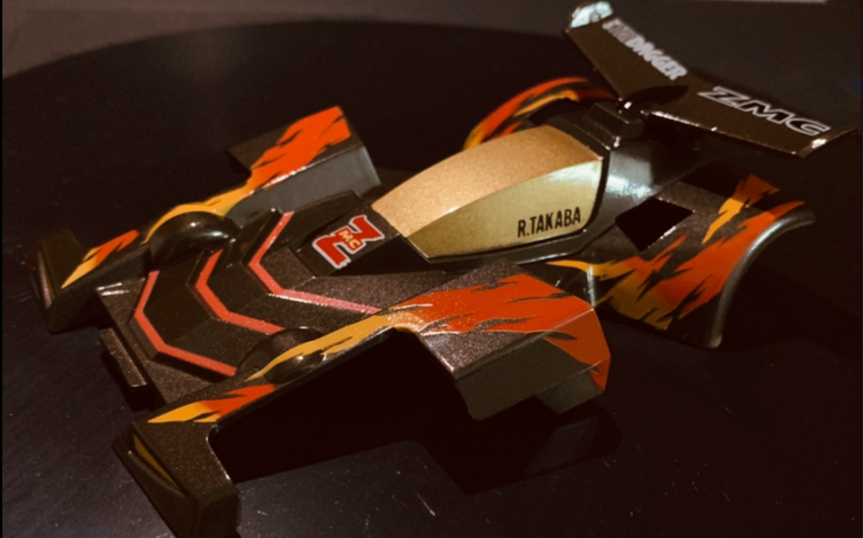 新三角箭喷涂车壳