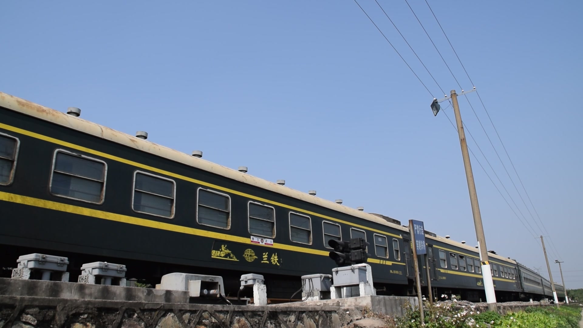 绿皮车真绿皮春运再现江湖k30634次进站及发车