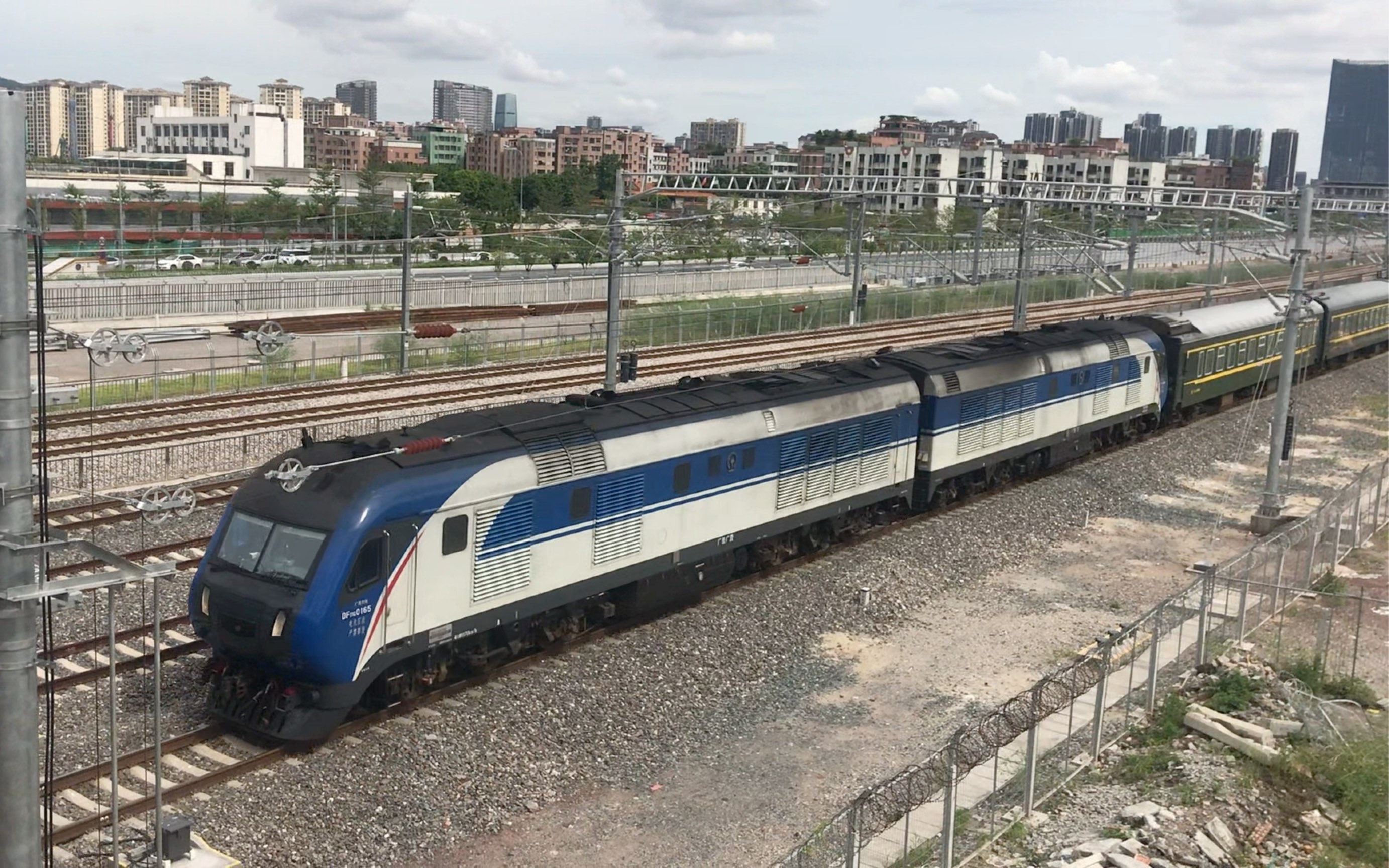 作为广州铁路核心枢纽的广州白云站,繁忙程度怎样呢?